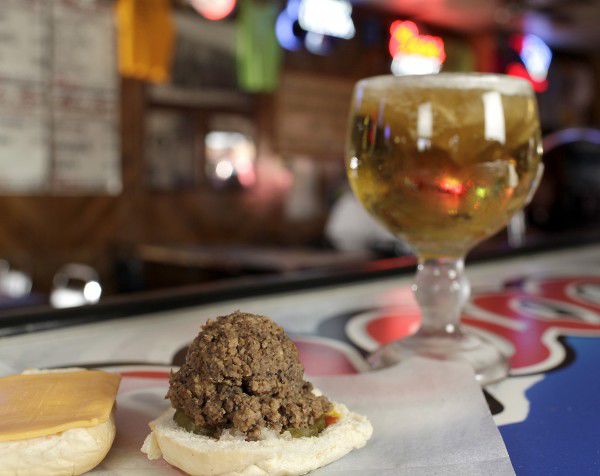 LOOSE MEAT/TAVERN: Miles Inn